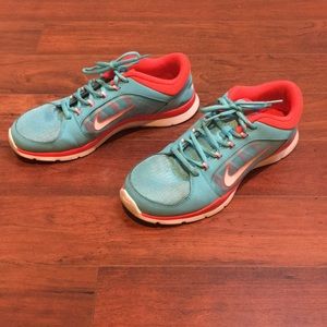 Nike Women's Shoes Size 9
